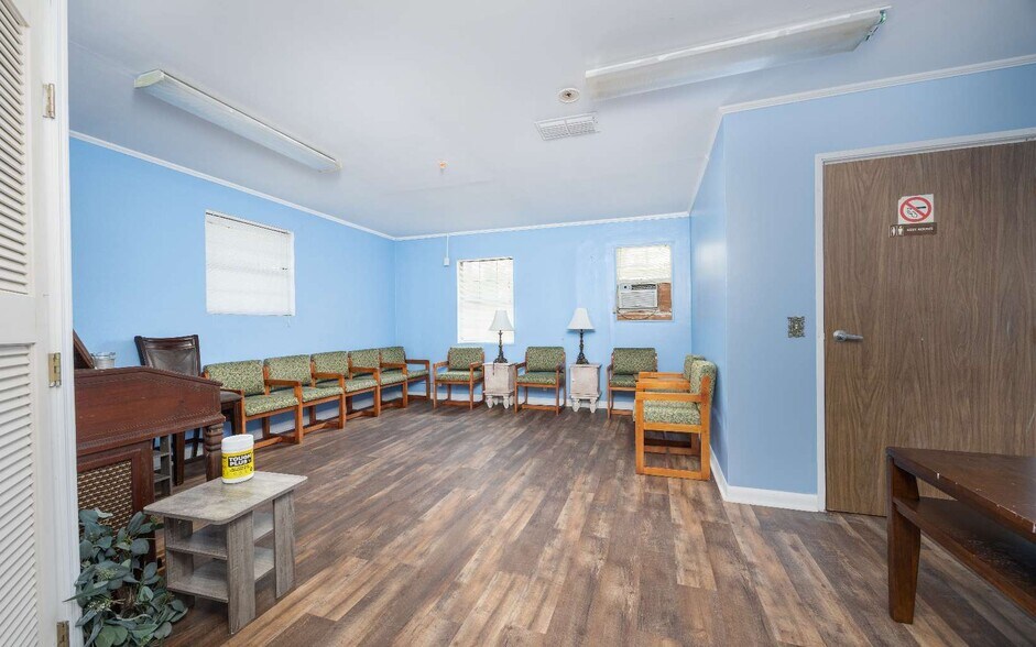 More Photos Of 7601 133rd Rd, Live Oak Assisted Living For Sale