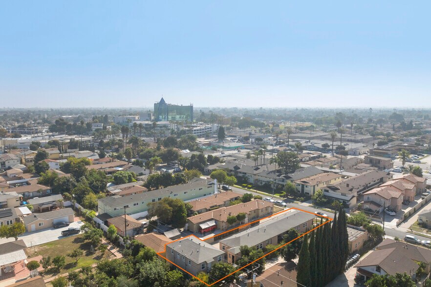 More Photos Of 3535 Los Flores Blvd, Lynwood Apartments For Sale