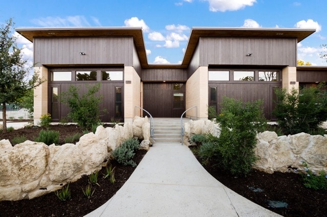 Primary Photo Of 3050 Eisenhauer Rd, San Antonio Apartments For Sale