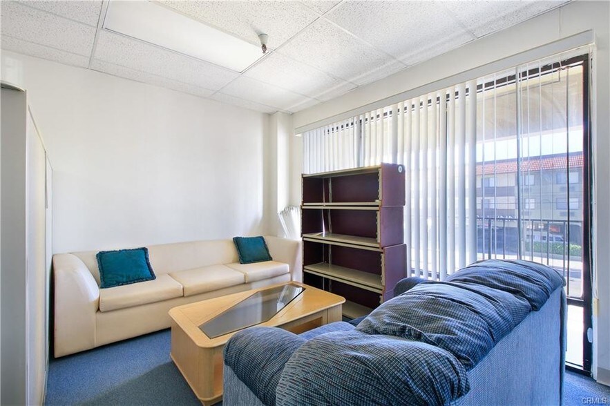 More Photos Of 1455 Monterey Pass Rd, Monterey Park Office Residential For Lease