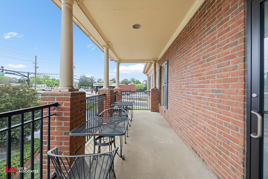 More Photos Of 1776 Old Spring House Ln, Dunwoody Medical For Lease