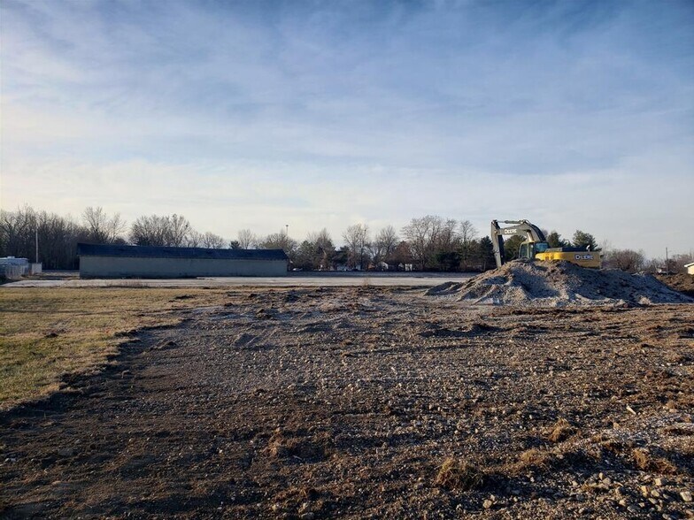 More Photos Of 501 S A St, Elwood Land For Sale