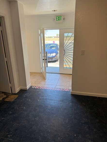 More Photos Of 101 W Avenue I, Lancaster Restaurant For Sale