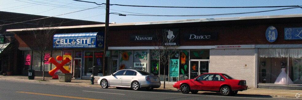 More Photos Of 851 Merrick Rd, Baldwin General Retail For Sale