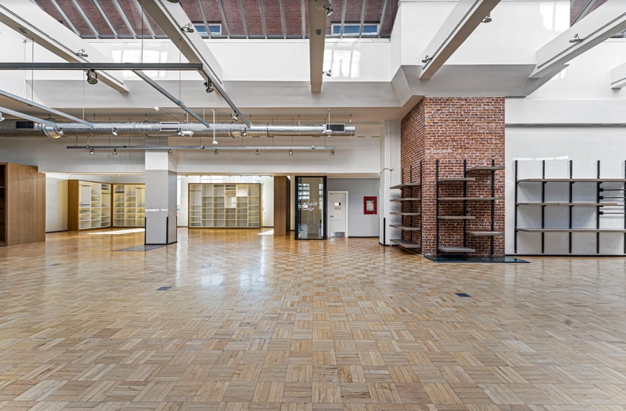 More Photos Of 50 S Virginia St, Reno Office For Sale