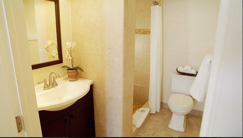 More Photos Of 198 Harborview Dr, Tavernier Hotel For Sale