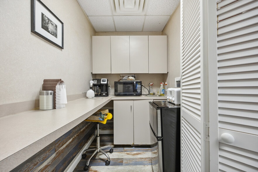 More Photos Of 207 Prospect Park SW, Brooklyn Apartments For Lease
