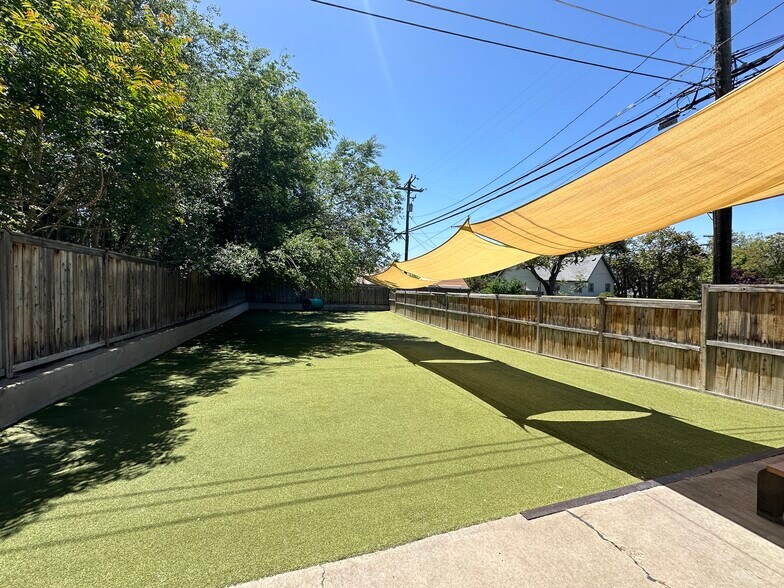 More Photos Of 2827 S 2300 E, Salt Lake City Storefront For Lease