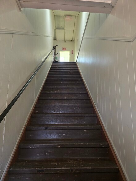 More Photos Of 14 Main St, Yonkers Storefront Retail Office For Lease