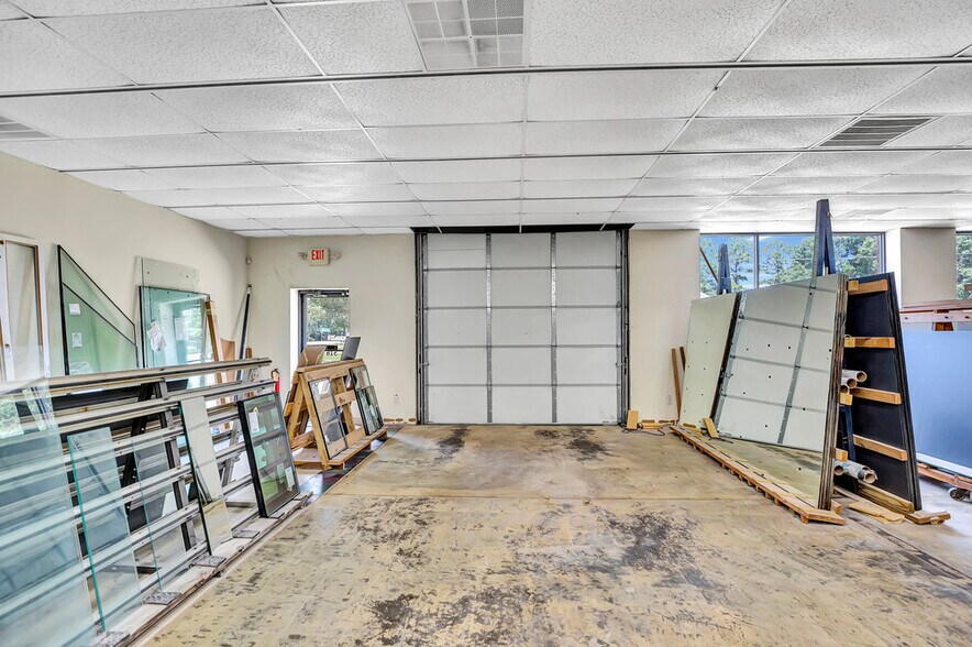 More Photos Of 516 Pearman Dairy Rd, Anderson Freestanding For Sale