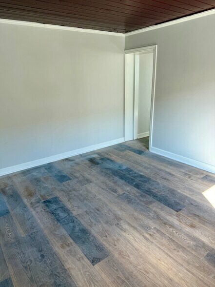 More Photos Of 101 E Main St, Blanchester Loft Creative Space For Lease