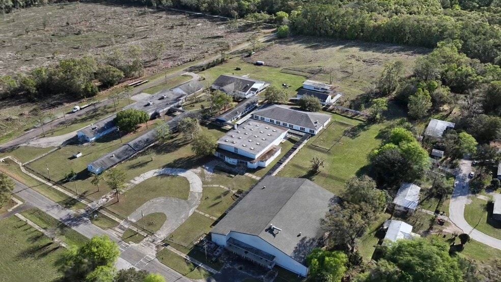 Primary Photo Of 20550 NE 42nd Pl, Williston Schools For Sale