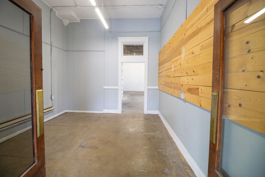 More Photos Of 902 S 1st Ave, Pocatello Distribution For Lease