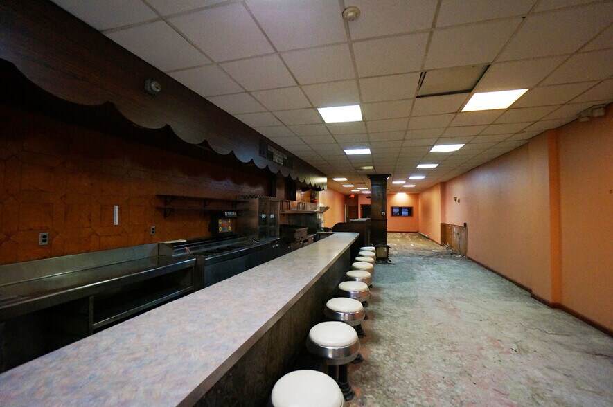 More Photos Of 215 Main St, Hackensack Storefront Retail Residential For Lease