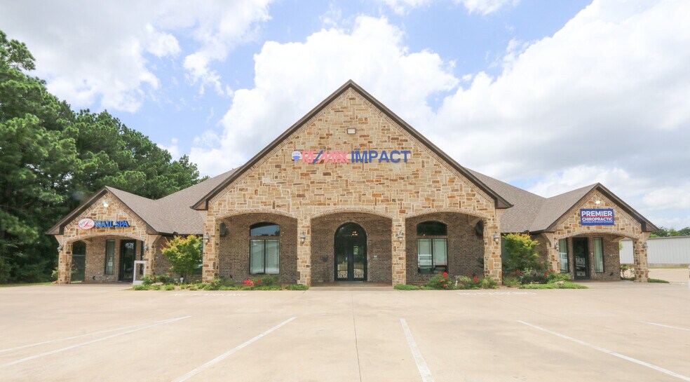 Primary Photo Of 15488 Fm 2493, Tyler Medical For Sale