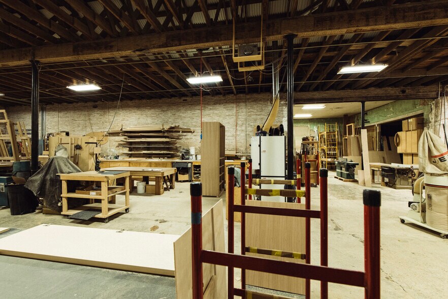 More Photos Of 75 Main St, Maxwell Warehouse For Sale