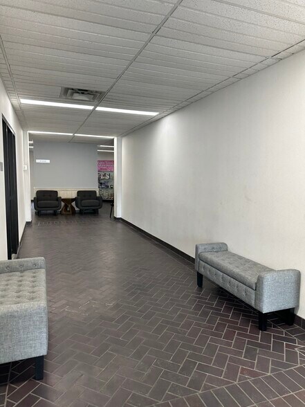 More Photos Of 146 N Lake St, Forest Lake Medical For Lease