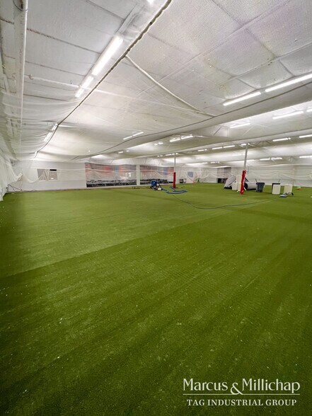 More Photos Of 4720 Industrial St, Rowlett Flex For Sale