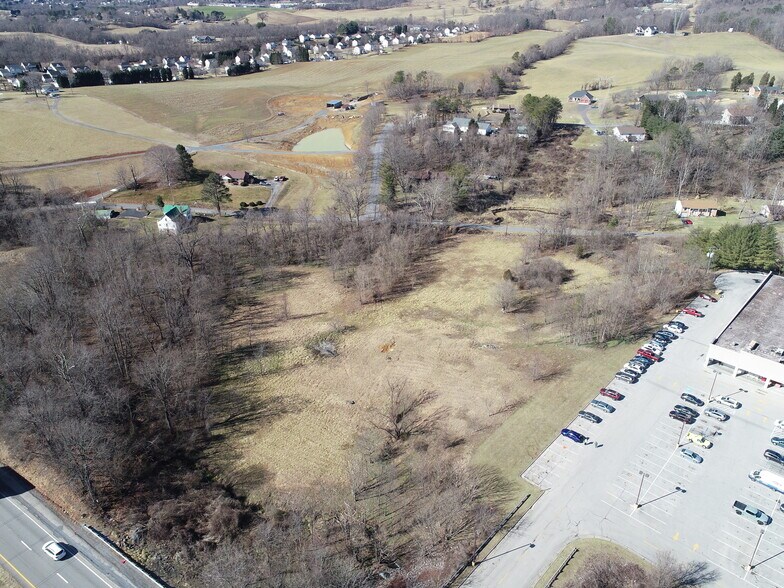 More Photos Of 1651 Blue Ridge Blvd, Troutville Unknown For Lease