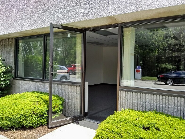 More Photos Of 155 Webster St, Hanover Light Manufacturing For Lease