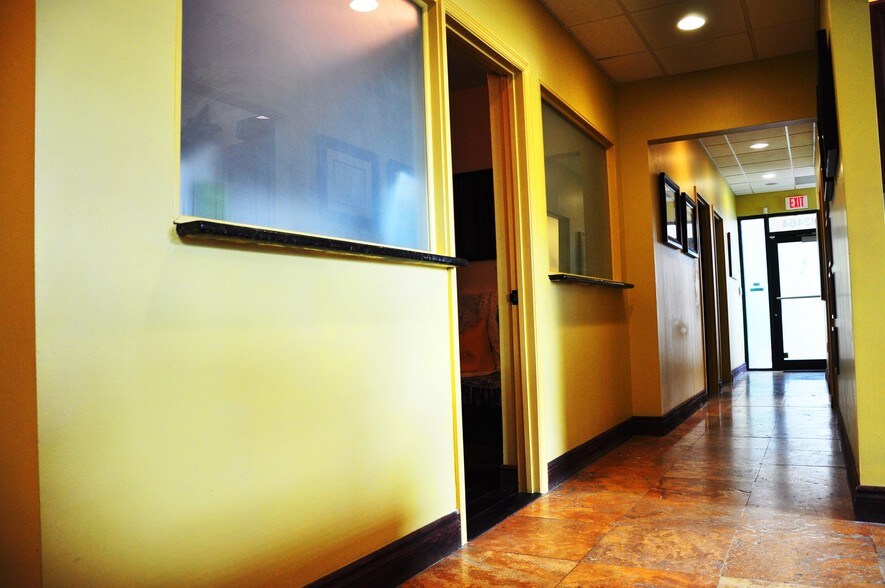 More Photos Of 12460-12468 W Atlantic Blvd, Coral Springs Medical For Lease