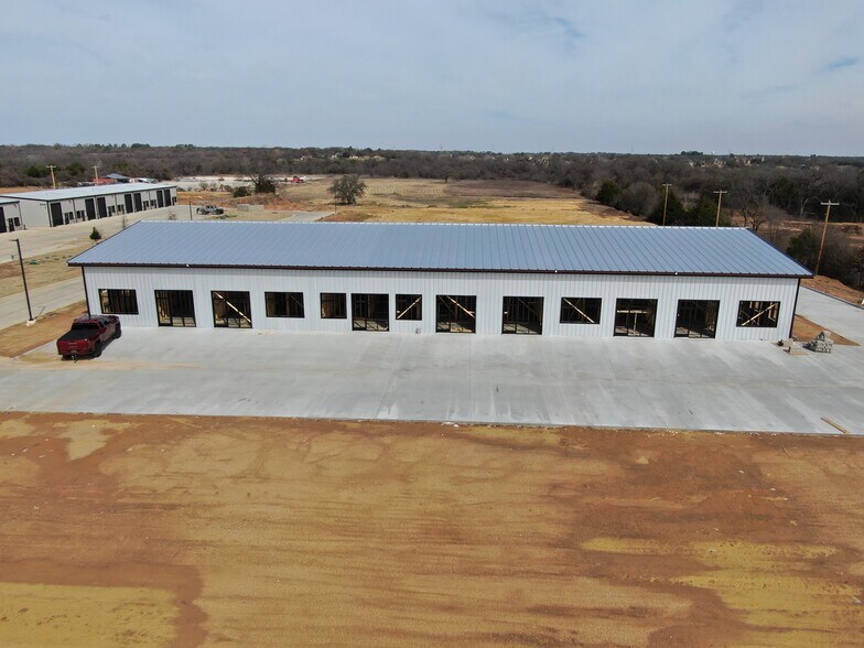 More Photos Of 6815 Rendon Bloodworth Rd, Fort Worth Unknown For Lease