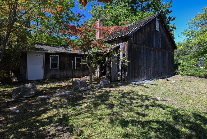 More Photos Of 329 Kent Rd, New Milford Apartments For Sale