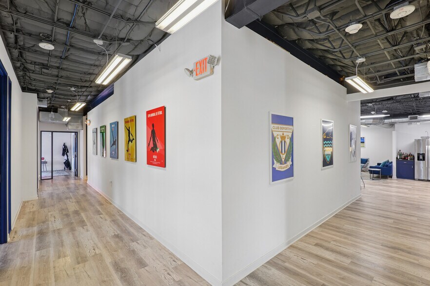 More Photos Of 3217 Montrose Blvd, Houston Office For Lease