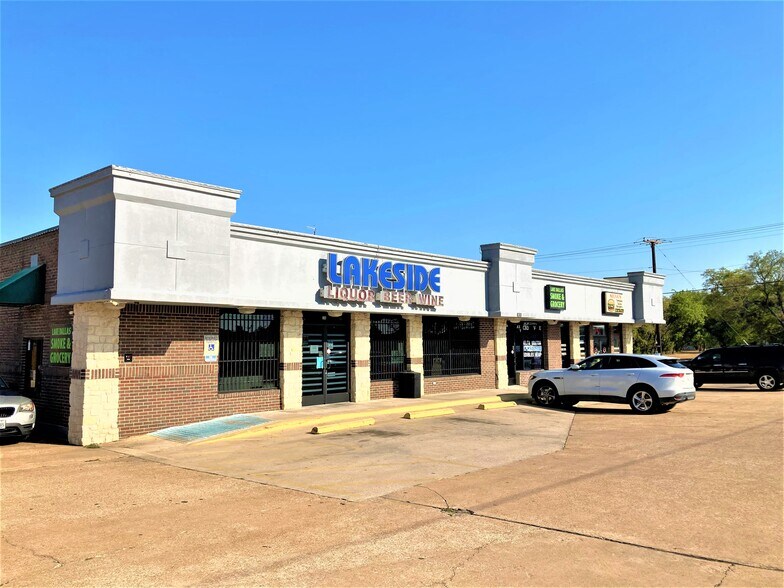 Primary Photo Of 630 S Lake Dallas Dr, Lake Dallas General Retail For Sale