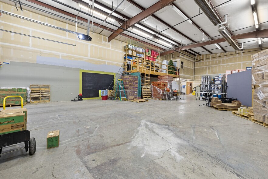 More Photos Of 1202 E St. Francis St, Rapid City Warehouse For Sale