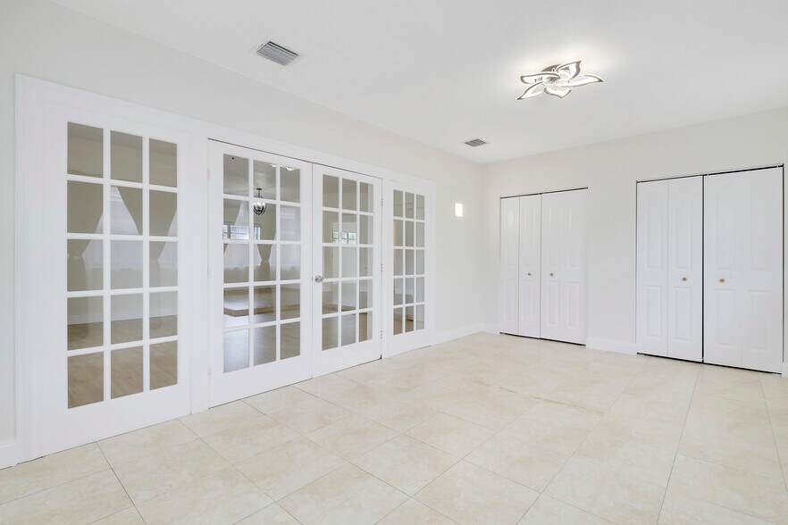 More Photos Of 1426 N Federal Hwy, Lake Worth Beach Office Residential For Lease