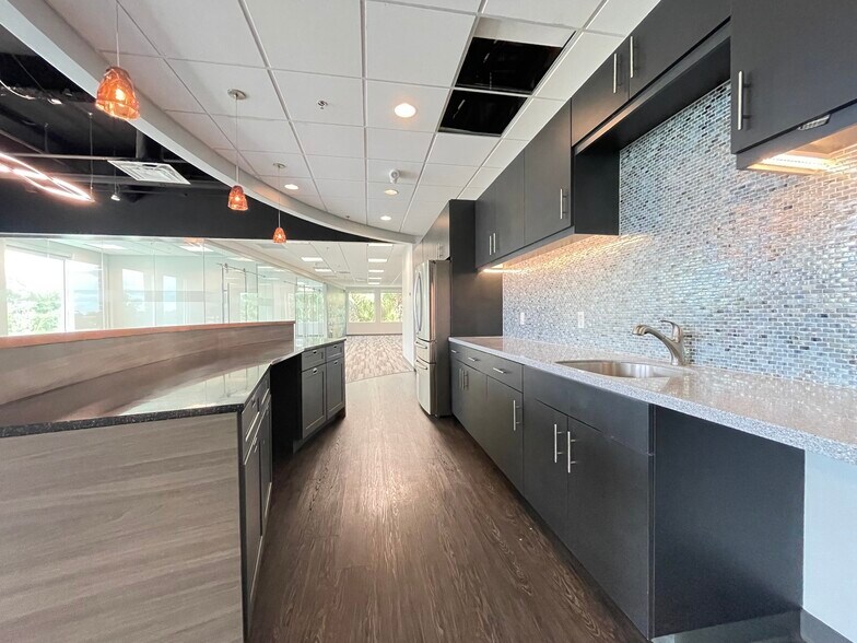 More Photos Of 1485 International Pky, Lake Mary Office For Lease