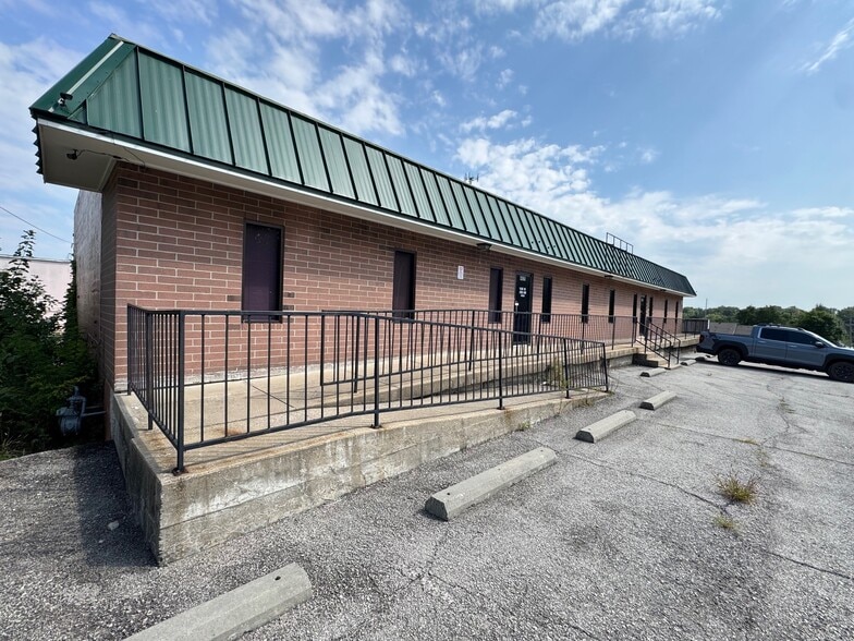More Photos Of 4609 S Norfleet Rd, Independence Office For Sale