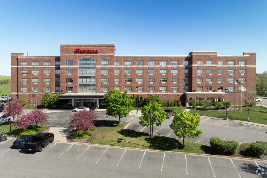 More Photos Of 1110 Willow Rd, Northbrook Hotel For Lease