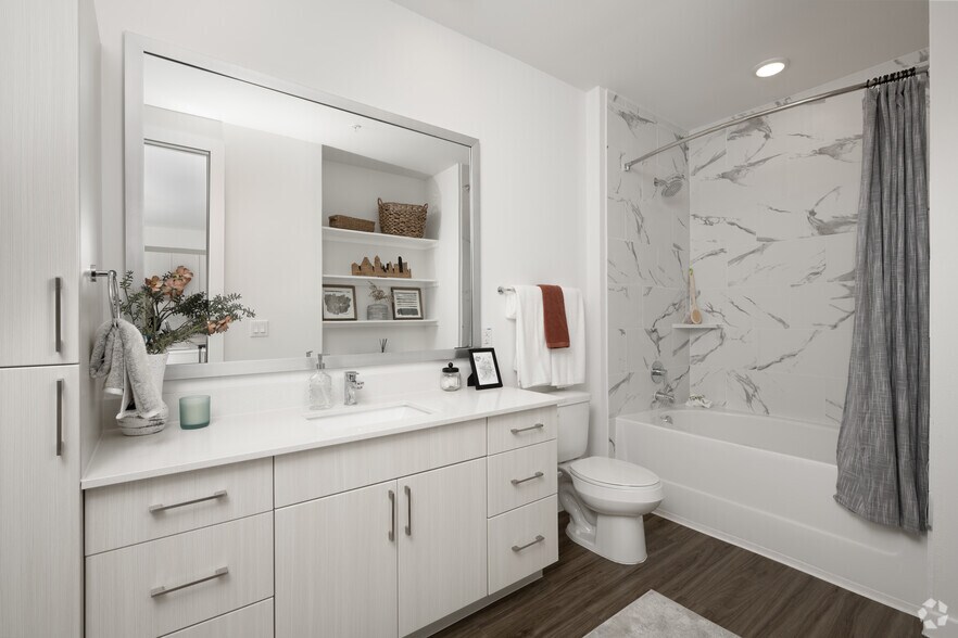 More Photos Of 2832 E Martin Luther King Jr Blvd, Austin Apartments For Lease