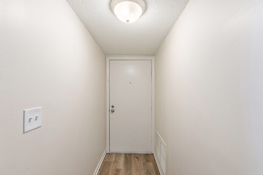 More Photos Of 8831-8837 Glenwood Ct, Overland Park Apartments For Sale