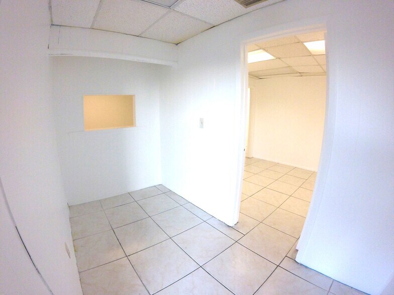 More Photos Of 2331 N State Road 7, Lauderhill Office For Lease