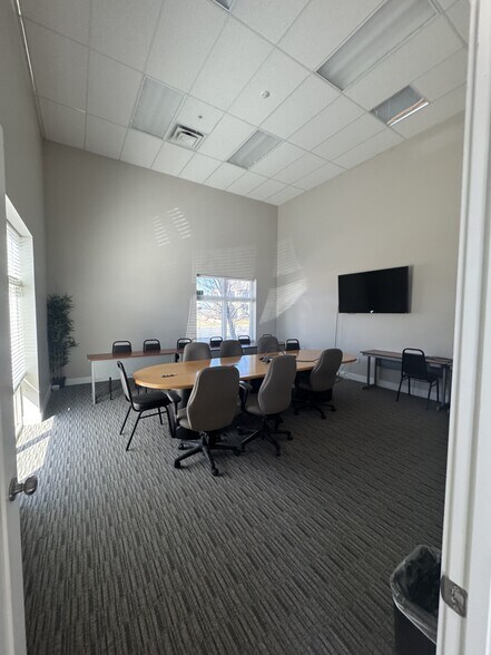 More Photos Of 142 N 1800 W, Lindon Warehouse For Lease