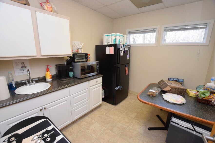 More Photos Of 3380 Beecher Rd, Flint Medical For Sale