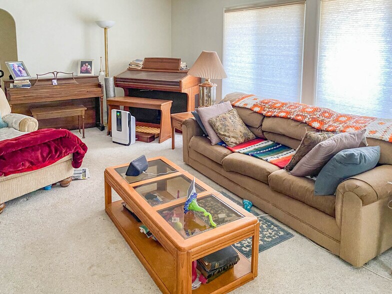 More Photos Of 8017 Old Highway 99 N, Roseburg Distribution For Sale