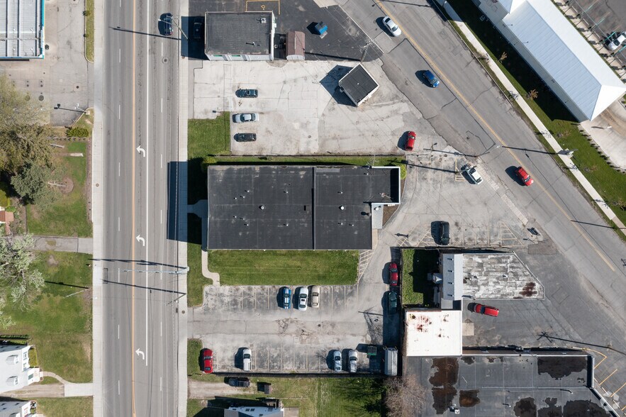 More Photos Of 4910-4914 Douglas Rd, Toledo Apartments For Sale