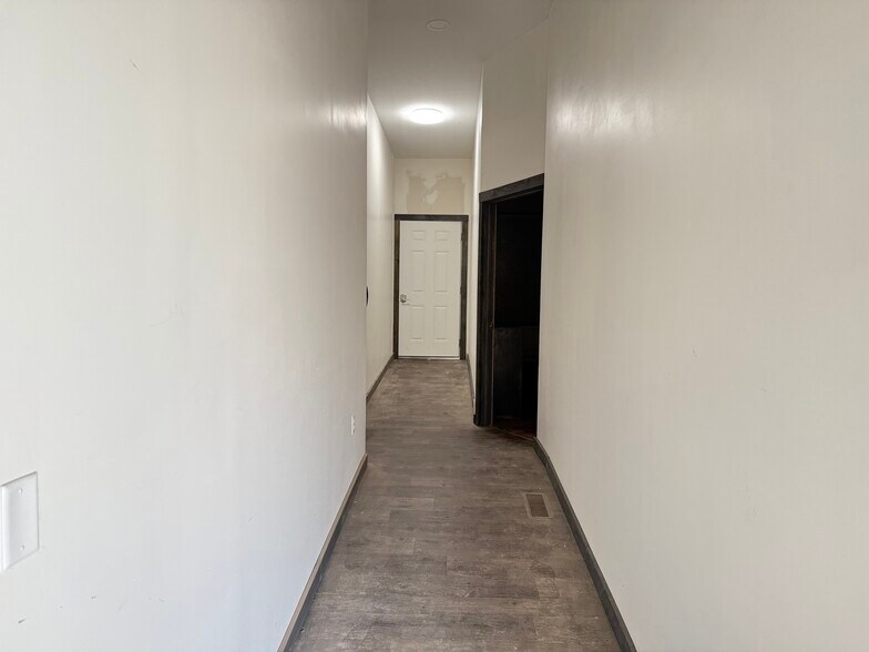 More Photos Of 121 Water St, Albany General Retail For Sale