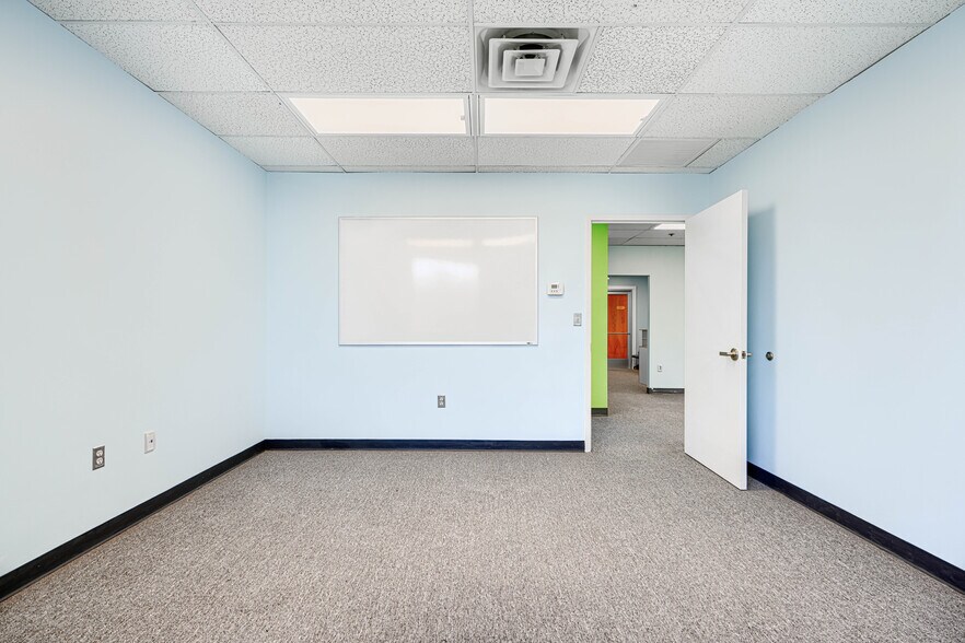 More Photos Of 8815 Centre Park Dr, Columbia Medical For Lease