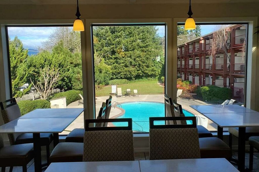 More Photos Of 701 Redwood Dr, Garberville Hotel For Sale