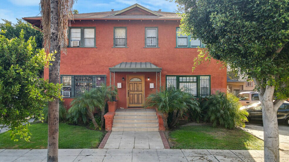 Primary Photo Of 204 S Serrano Ave, Los Angeles Apartments For Sale