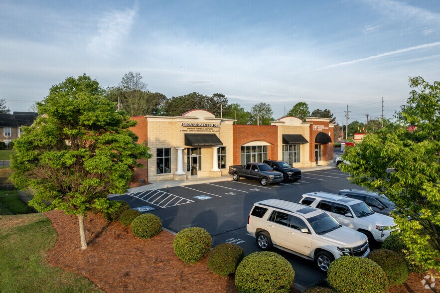 More Photos Of 2160 Commerce Dr, Monroe Storefront Retail Office For Lease