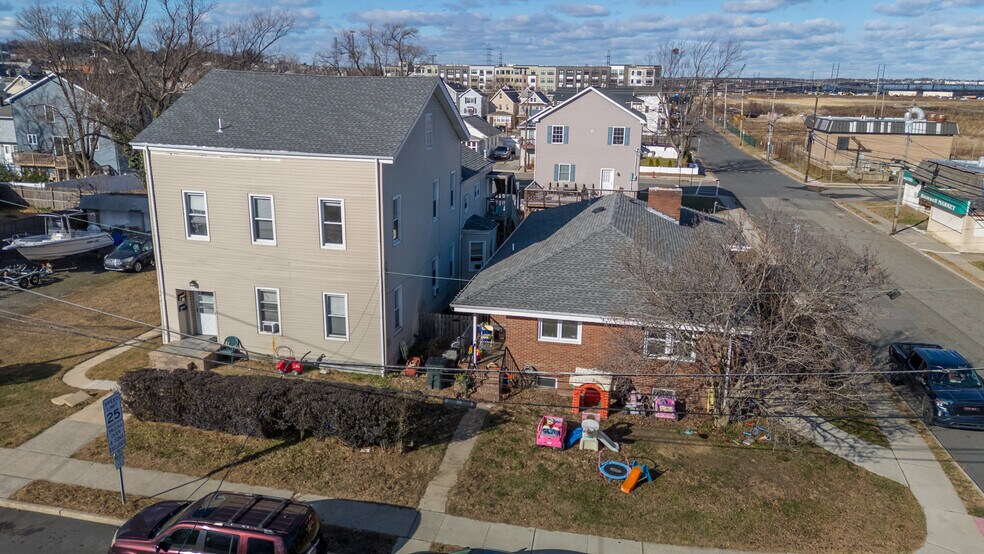 More Photos Of 122 S Rosewell Ave, South Amboy Apartments For Sale