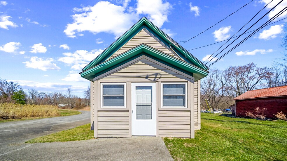 More Photos Of 3827 Greenbush West Rd, Mount Orab Specialty For Sale