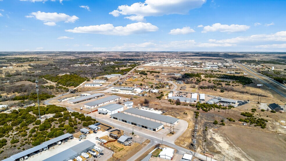 More Photos Of 125 M and M Ranch Rd, Granbury Warehouse For Lease