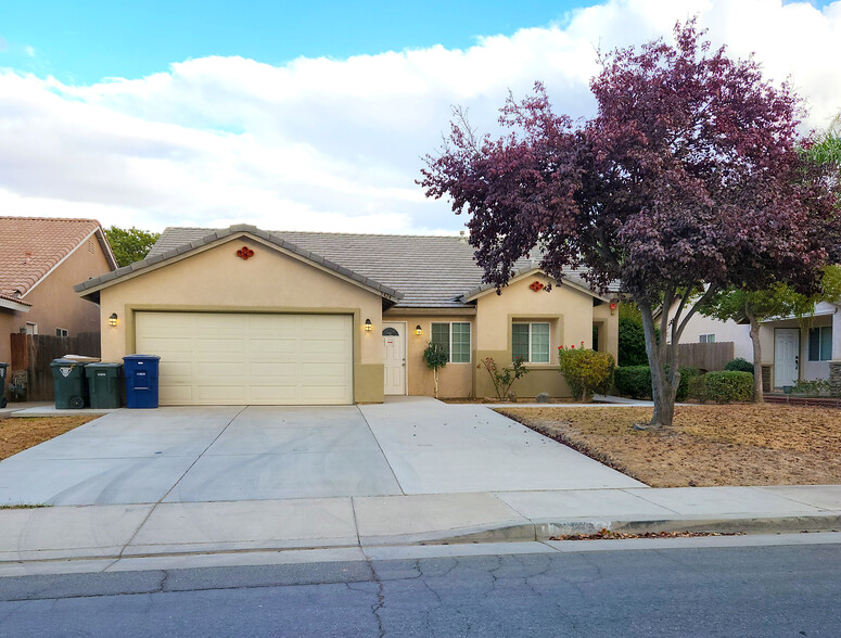 Primary Photo Of 5424 Coastal Wind St, Bakersfield Congregate Senior Housing For Sale